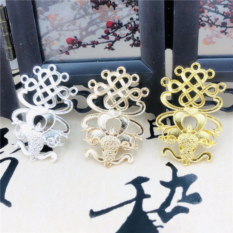 1 phiến đúc họa tiết nút thắt vô tận cách điệu 30*39mm nguyên liệu làm trâm làm trang sức cổ trang