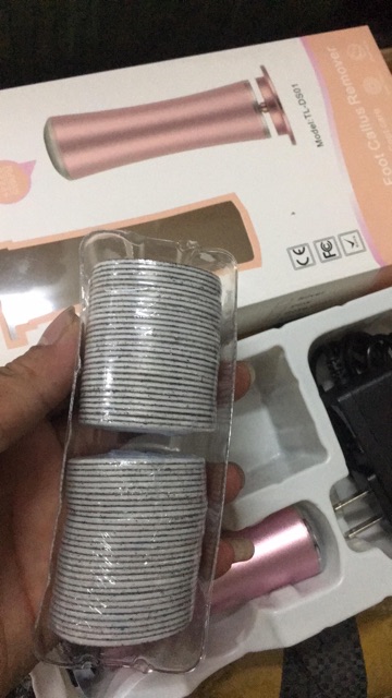 Máy chà gót chân giá siêu rẻ (tặng kèm 50 miếng chà)