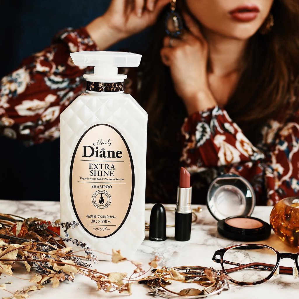 Dầu gội phục hồi tóc sáng bóng Moist Diane Extra Shine -450ml