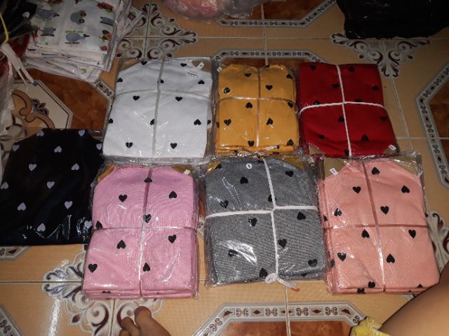 Áo len tăm cho bé