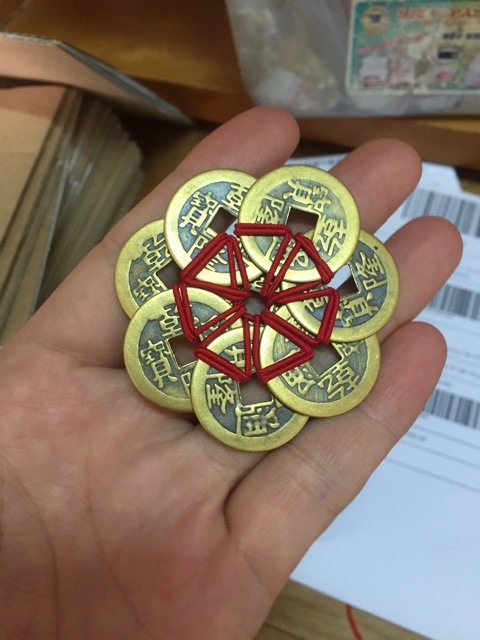 8 đồng xu cổ tết chỉ đỏ may mắn