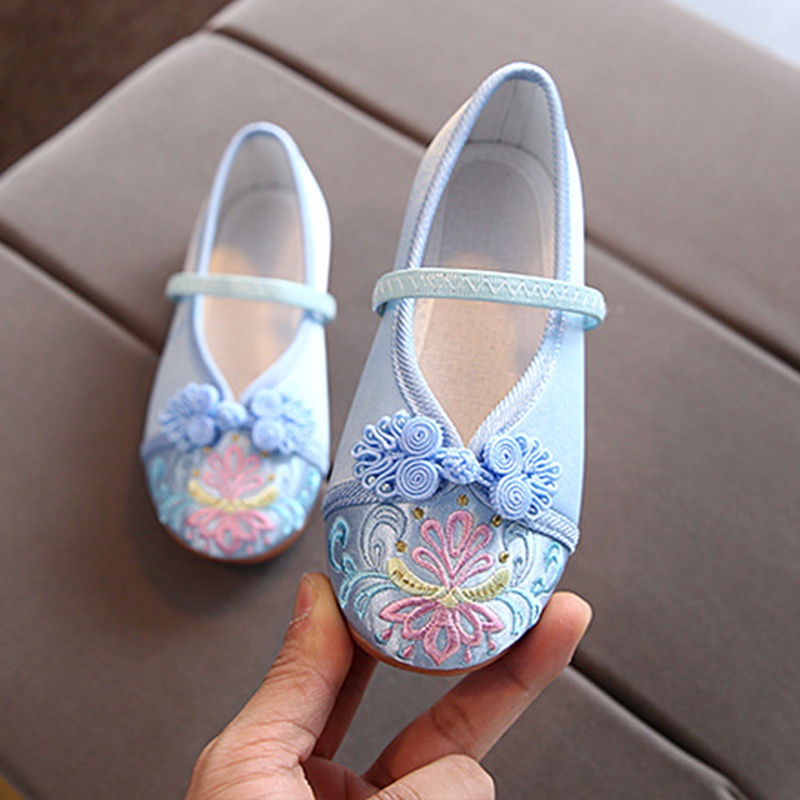 Giày đế xuồng khiêu vũ trẻ em cho bé gái thêu họa tiết phim hoạt hình dễ thương năm mới 2022