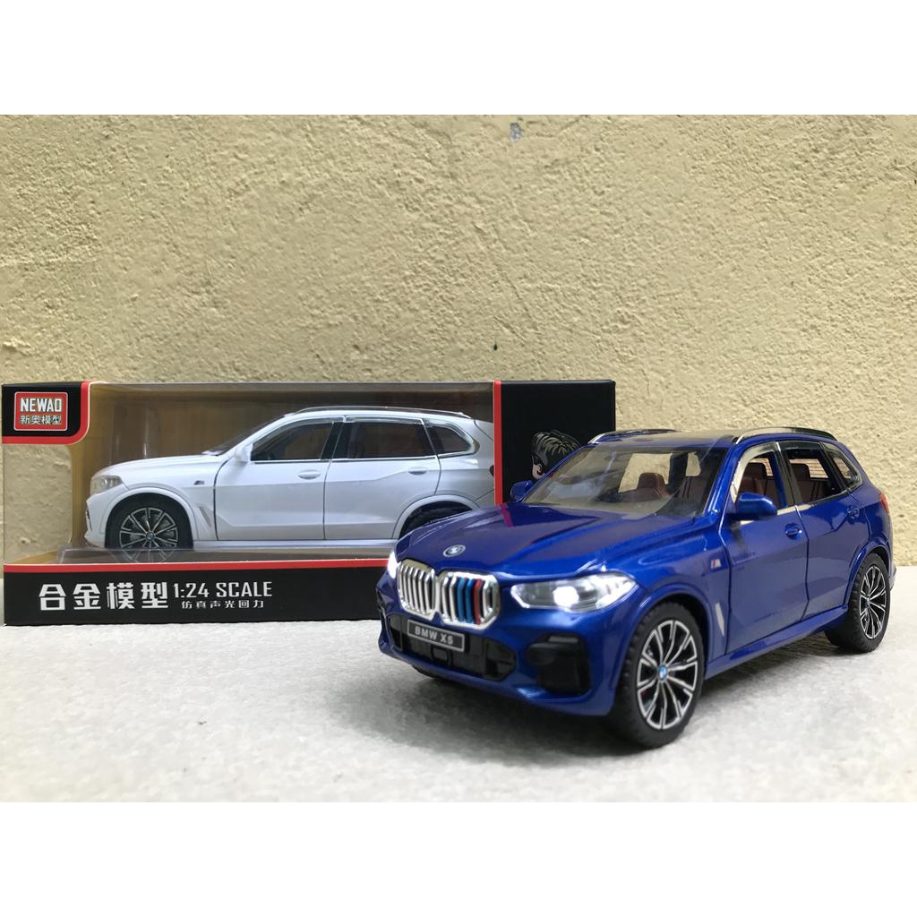 Mô hình xe BMW X5 xDrive40i 1:24