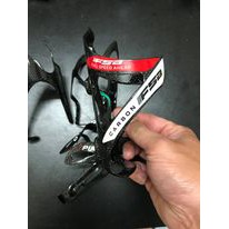 Gọng Carbon Để Bình Nước Xe Đạp Hãng Zipp , Pinarello, Colnago , FSA , Bianchi