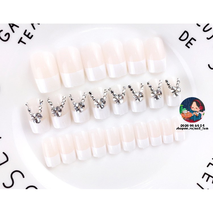 Móng Giả - Nail 3D Dài - Đính Đá [Sẵn Keo - Đóng Hộp 24 Mẫu Đủ Size]