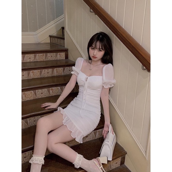 Đầm/Váy trắng cổ vuông phối dây có mút ngực | BigBuy360 - bigbuy360.vn