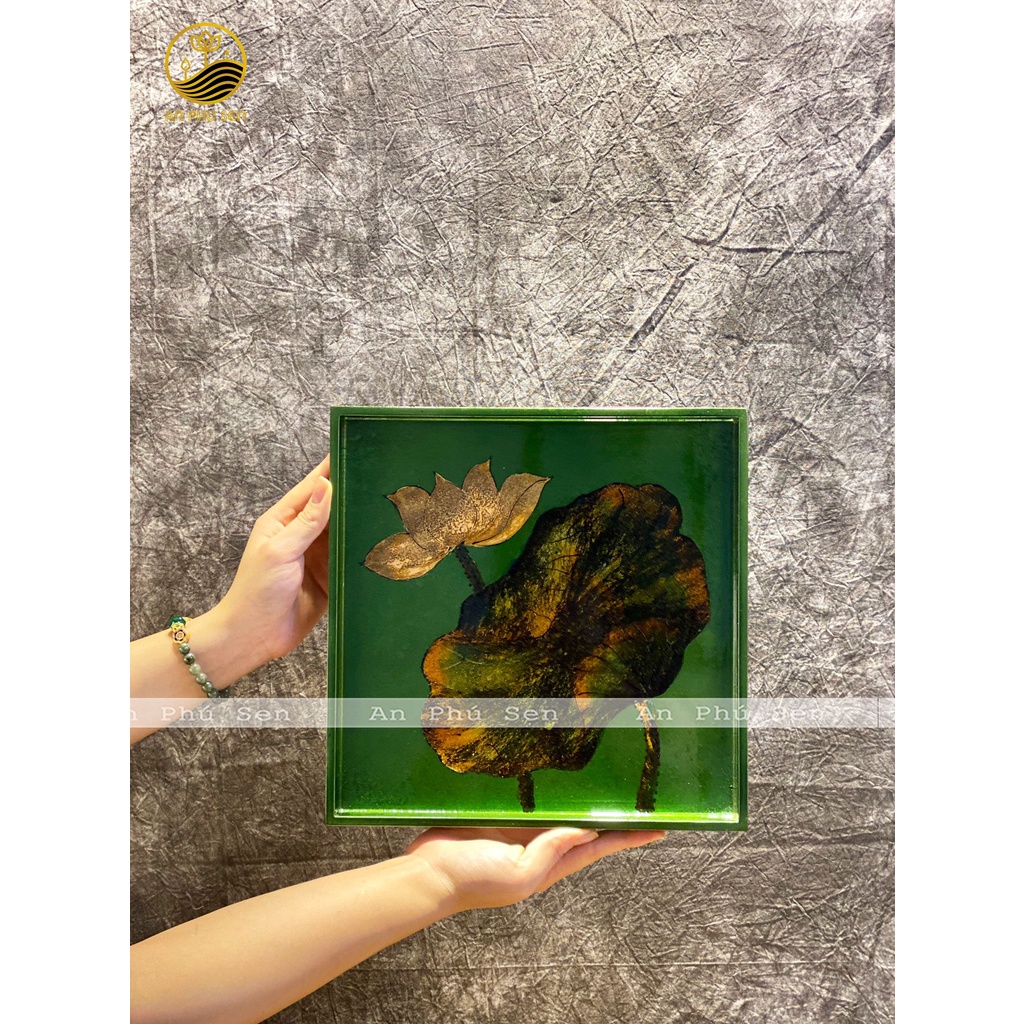 Khay sơn mài vẽ sen