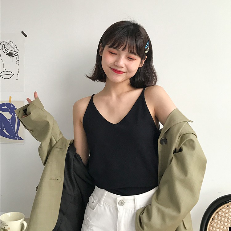 Áo hai dây dệt kim cổ chữ v form rộng thoải mái hợp thời trang | BigBuy360 - bigbuy360.vn