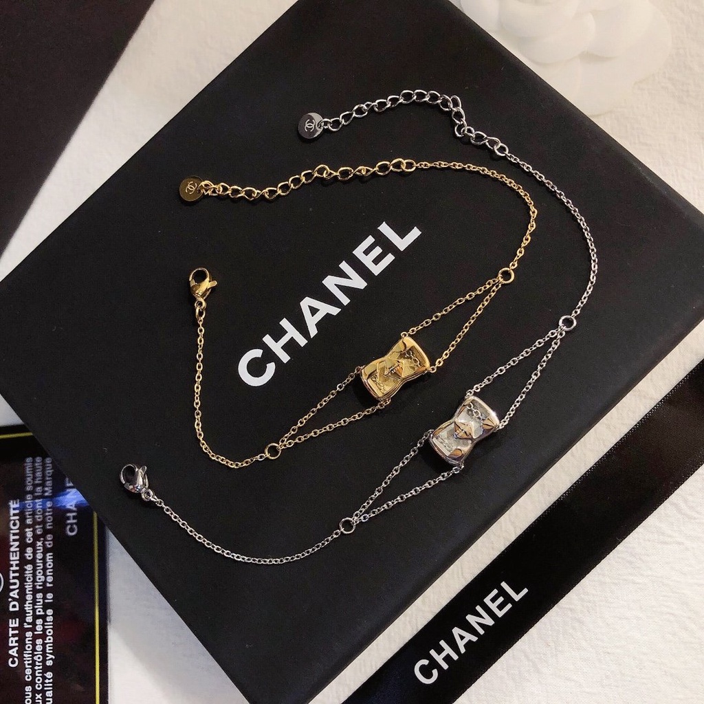 Vòng Tay Bằng Thép Titan Hai Lớp Rỗng Tinh Tế In Logo Chữ CC