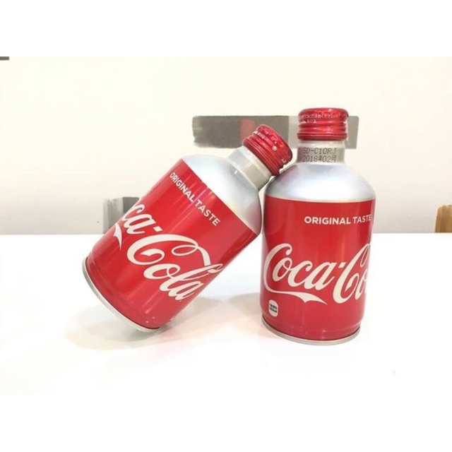 Coca Nhật chai lùn nắp vặn