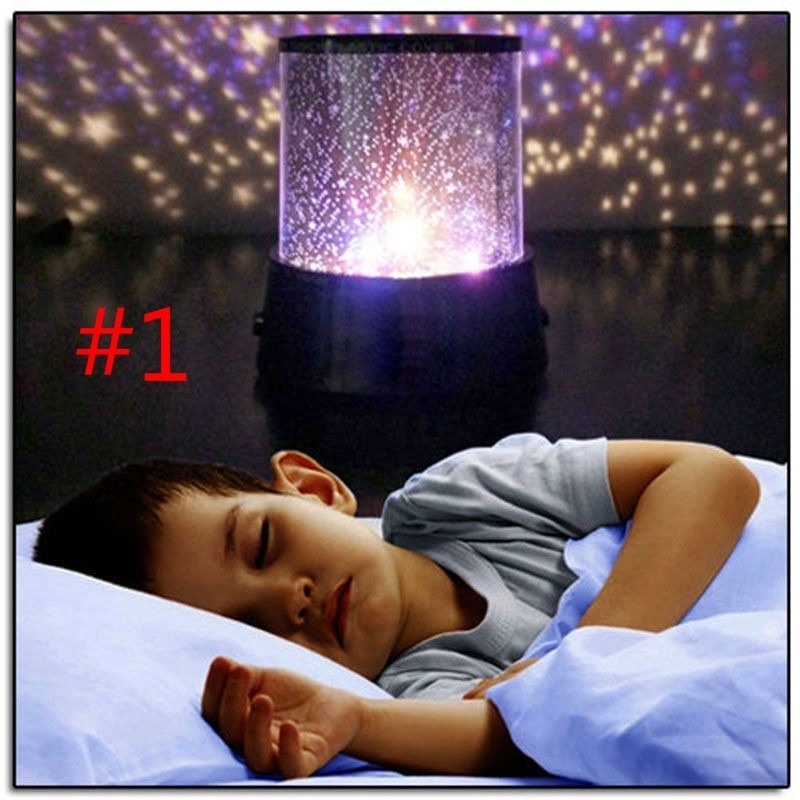 Đèn chiếu bầu trời sao lãng mạn cho bé