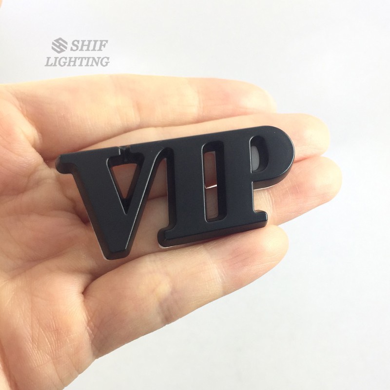 Miếng dán logo chữ VIP bằng kim loại VIP trang trí xe hơi