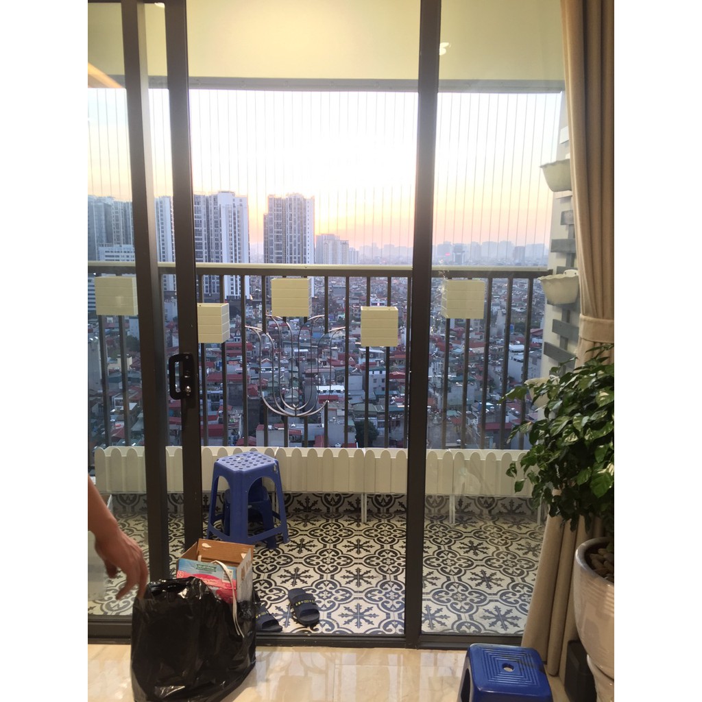 Chậu trồng cây composite màu ghi sẫm