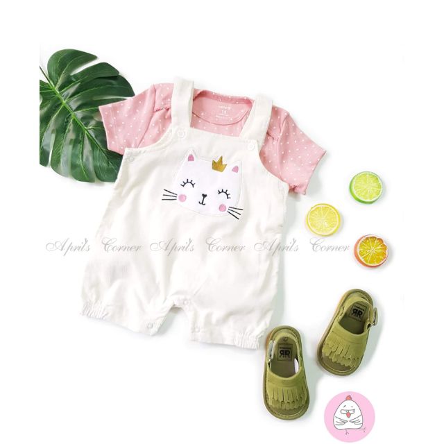 Yếm mèo trắng cute