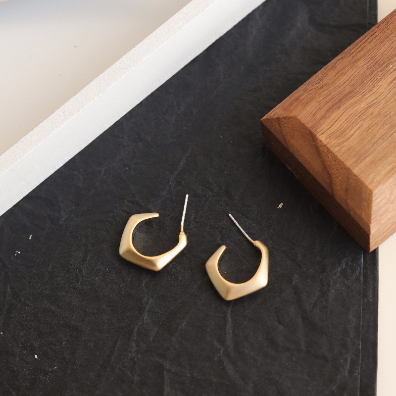 Đôi Khuyên Tai Hình Chữ C Phong Cách Hàn Quốc Thời Trang Cho Nữ