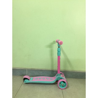 Xe scooter năng động 609