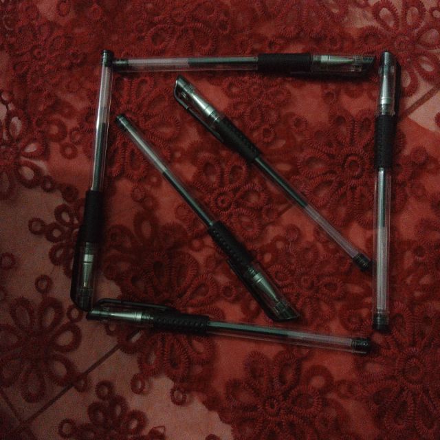 combo bút bi