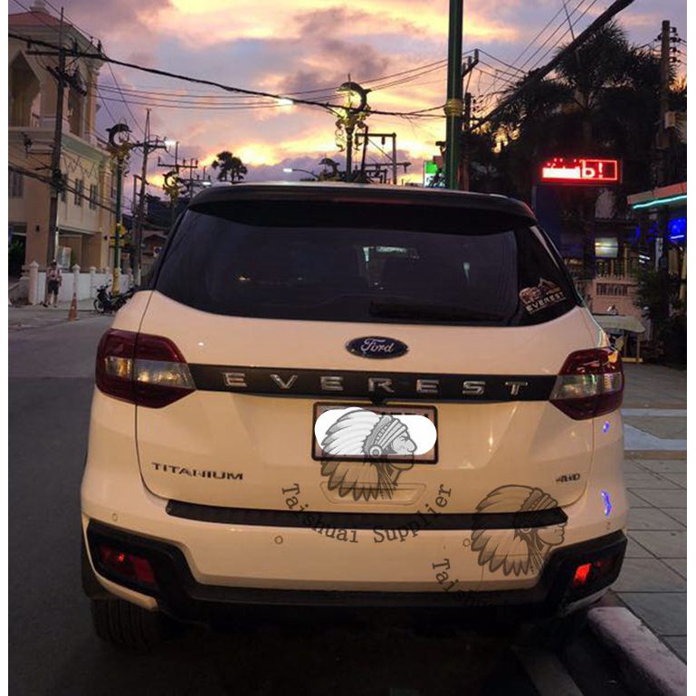 ĐÈN LED CỐP SAU XE EVEREST 2015+