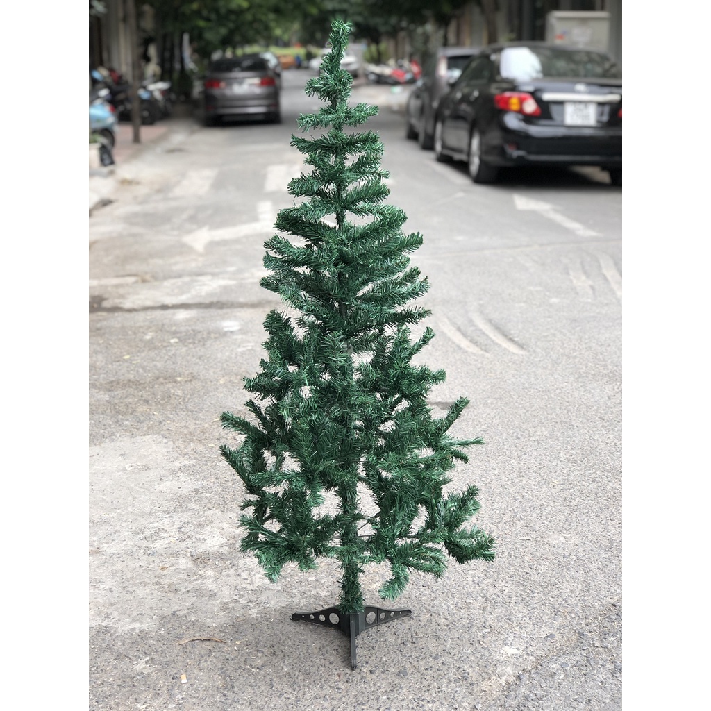 Cây thông Noel lá xanh giá rẻ trang trí Giáng sinh