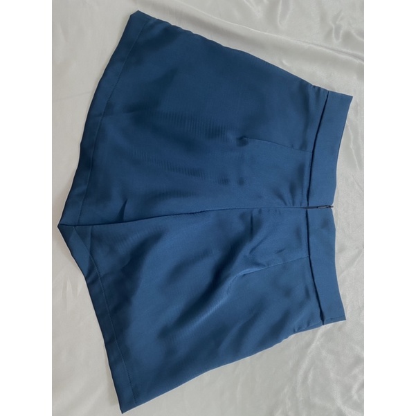 quần shorts lụa