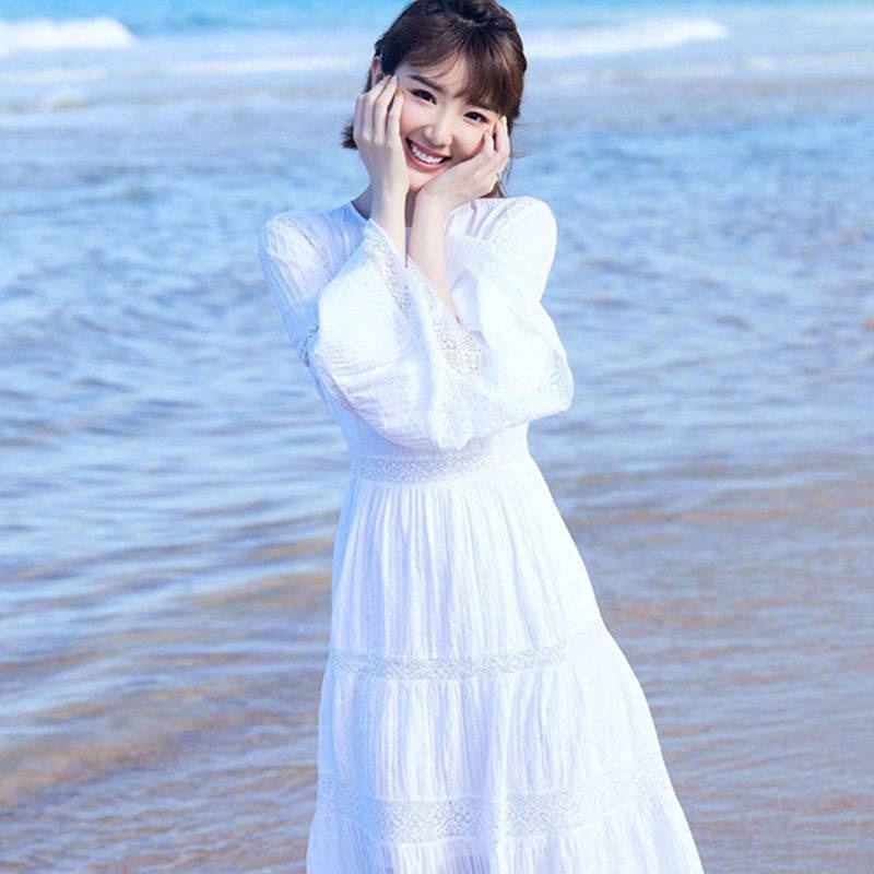 Mao Xiaotong Đầm Dài Tay Loe Phối Ren Màu Trắng Phong Cách Nổi Tiếng Thời Trang Đi Biển/ Du Lịch Cho Nữ