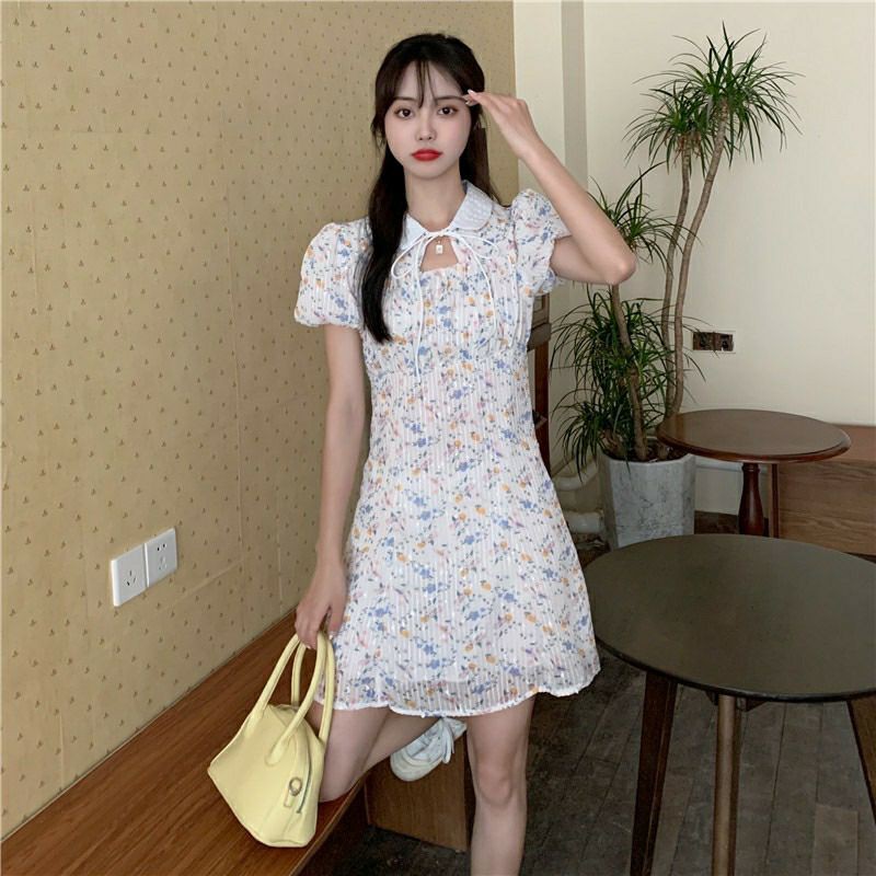 [🍓Order] Đầm hoa tay ngắn cổ sen cut out trẻ trung | BigBuy360 - bigbuy360.vn