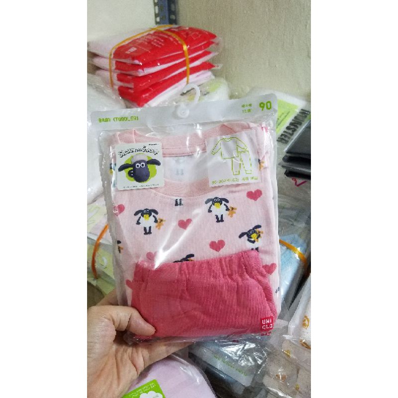 Bộ pyjama cho bé gái Uniqlo size 90