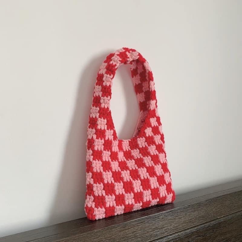 Túi kẻ Caro Handmade bằng len