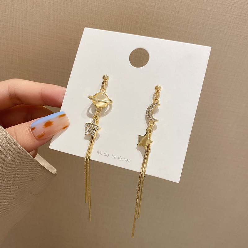 Đôi Khuyên Tai Dài Tua Rua Hình Mặt Trăng Và Ngôi Sao Thời Trang Hàn Quốc