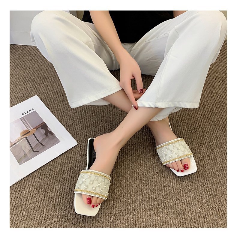 Dép bệt quai ngang đính ngọc màu trắng + đen nổi bật đế cao su dẻo chống trơn trượt đi êm chân - Mã DL06