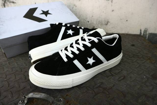 Giày Thể Thao Converse One Star Academy Màu Trắng Đen