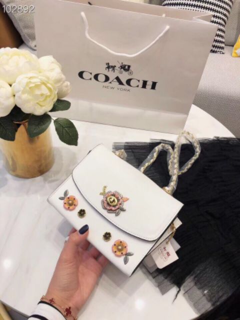 🌈Túi Coach Parker đinh hoa nắp tròn🌈
🍭 Các mẫu Coach nhiều nhất là thị trường này, chứ made in vietnam.