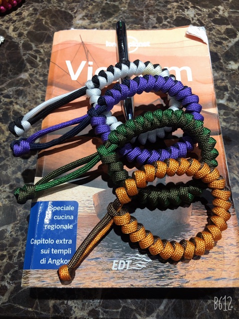 Vòng tay sinh tồn - paracord bracelet - Snake knot
