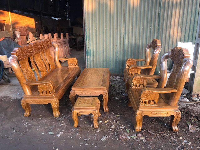 Bàn ghế Minh Quốc Voi gỗ lim
