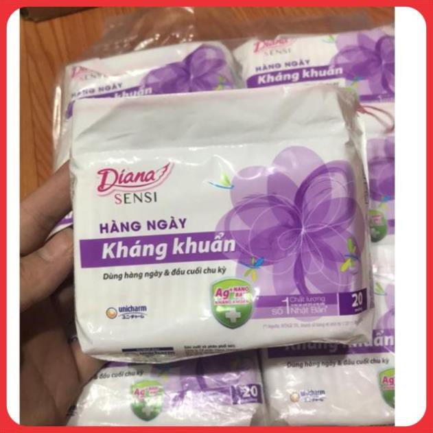 Băng vệ sinh Diana Sensi hàng ngày kháng khuẩn gói 20 miếng