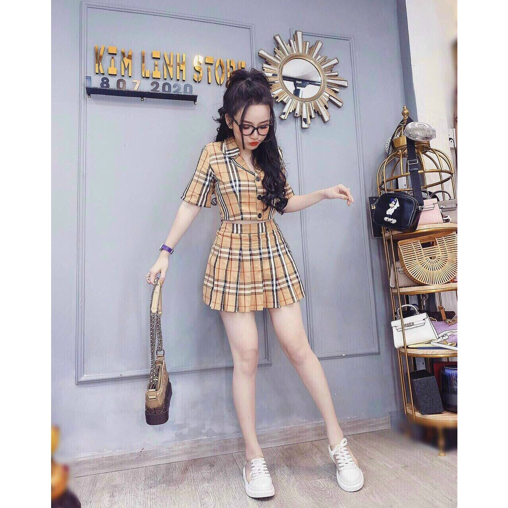 Set váy sơ mi caro chân váy xếp ly, set váy bbr áo cổ vest croptop  tay ngắn mix chân váy xoè đi chơi, dạo phố cá tính