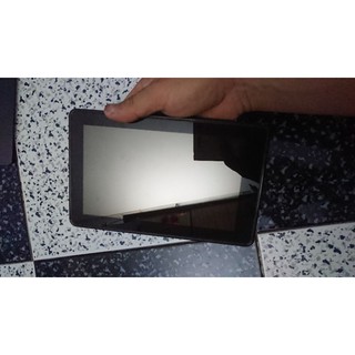 Xác máy tính bảng hư cũ