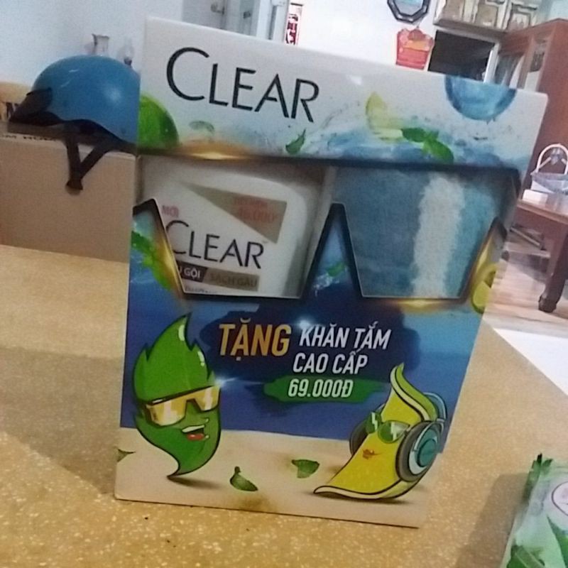 Dầu gội Clear bạc hà mát lạnh 650g (tặng kèm khăn tắm)