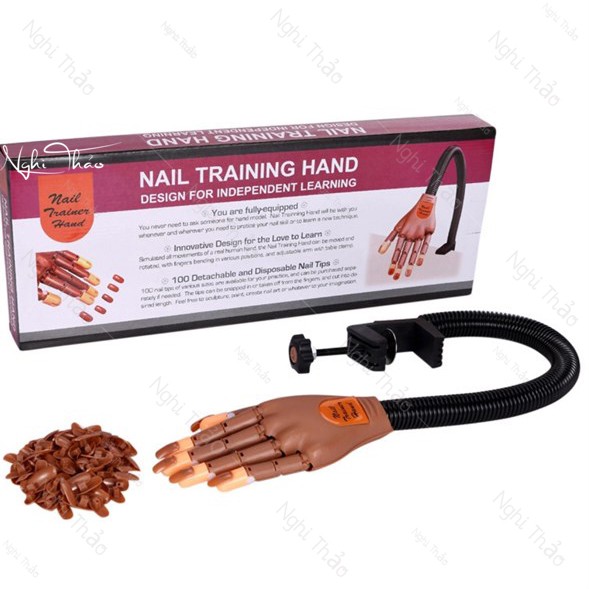 Bàn tay giả học nail