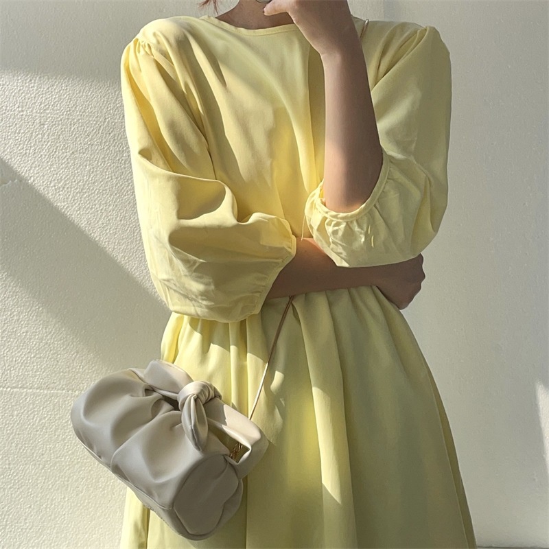 Túi Đeo Chéo Hình Đám Mây Phối Dây Xích Thời Trang Cho Nữ