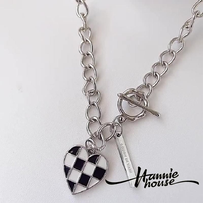 Vòng cổ mặt trái tim làm quà tặng Valentine dành cho nữ