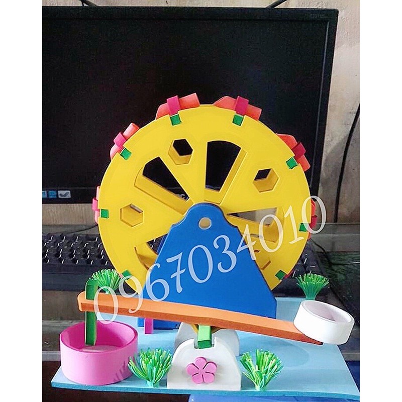 Vòng quay nước (guồng nước) đồ chơi tự tạo
