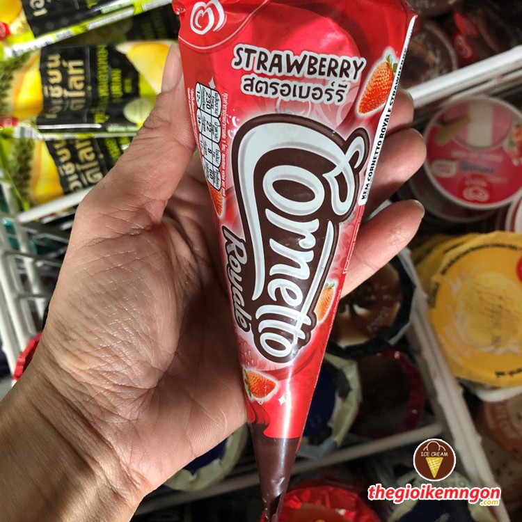 Kem ốc quế dâu hạnh nhân Cornetto Royale Strawberry Wall's 135ml