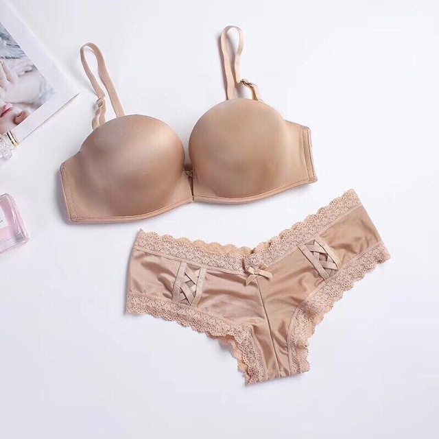 Bộ đồ lót B009 Vicky cup ngang có gọng siêu đẩy
