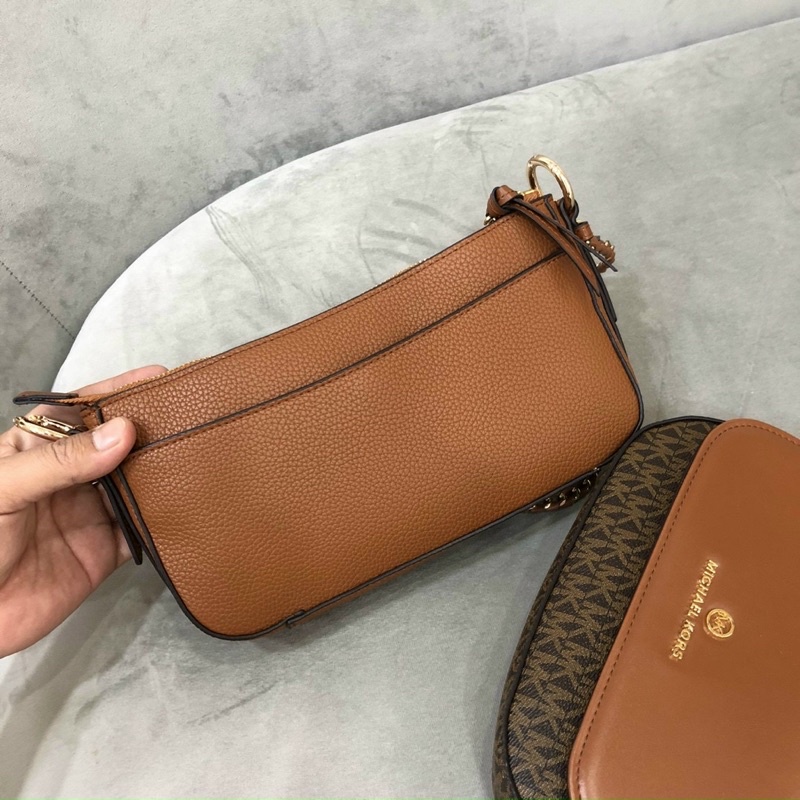 Túi MICHAEL KORS 4 trong 1 tuyệt vời giá hời