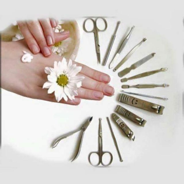 Bộ bấm móng tay 12 chi tiết