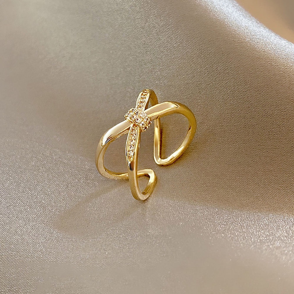 Nhẫn Hở Khảm Đá Zircon Màu Vàng Sang Trọng
