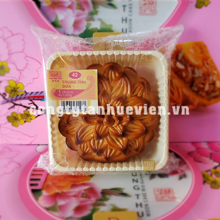 Bánh trung thu kim sa đậu xanh lá dứa Tân Huê Viên 200g