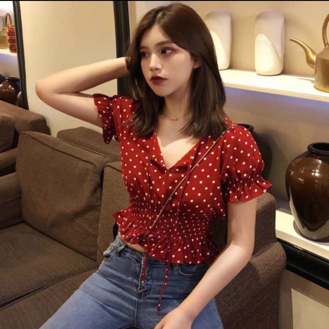 Áo Croptop Nữ Chấm Bi Đỏ Tay Phồng Cổ Chữ V Bo Eo Hàn Xinh Xẻo - B70