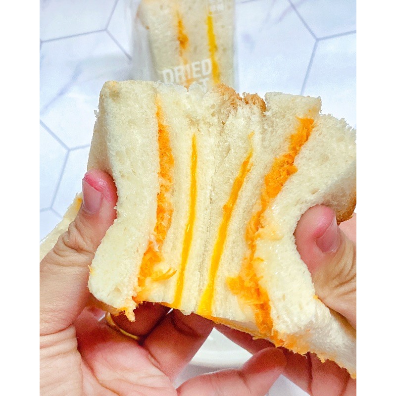 (Sẵn Hàng)Sandwich toast phô mai bơ ruốc ( 1 cái )